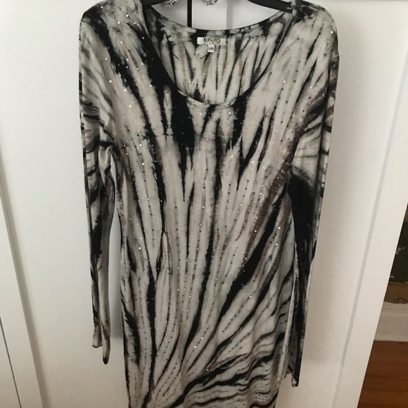 Dress - Picture 1 of 4